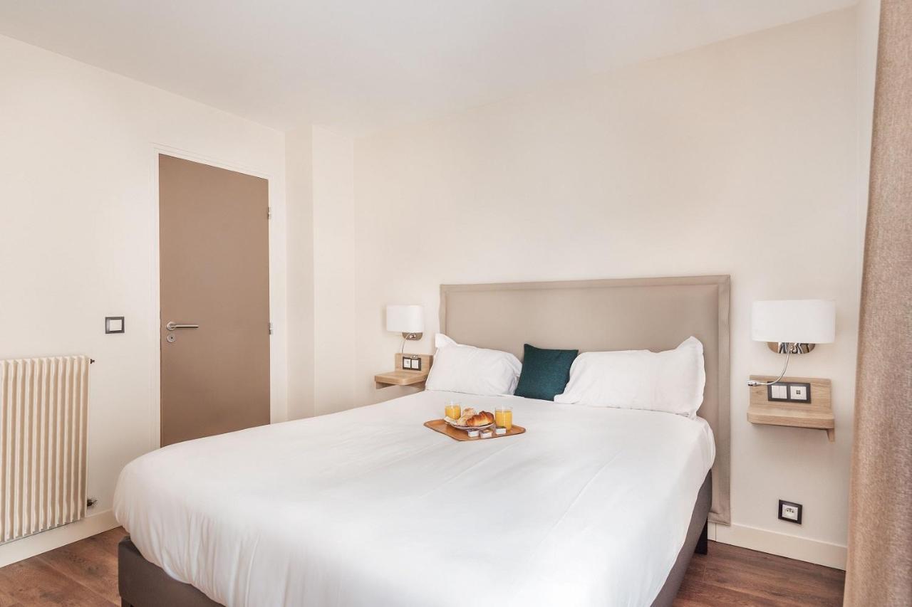 Courcelles Mederic Hotel Paris Bagian luar foto