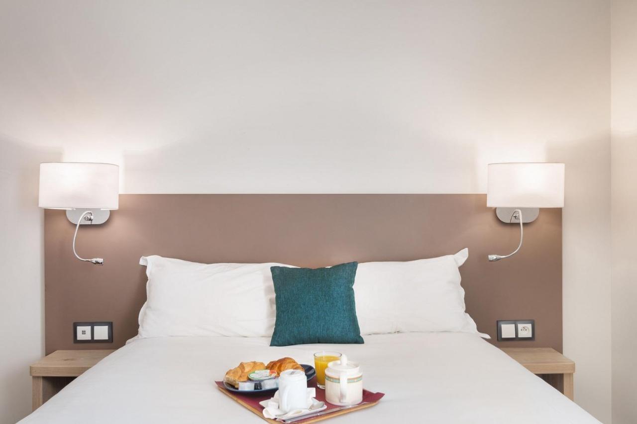 Courcelles Mederic Hotel Paris Bagian luar foto
