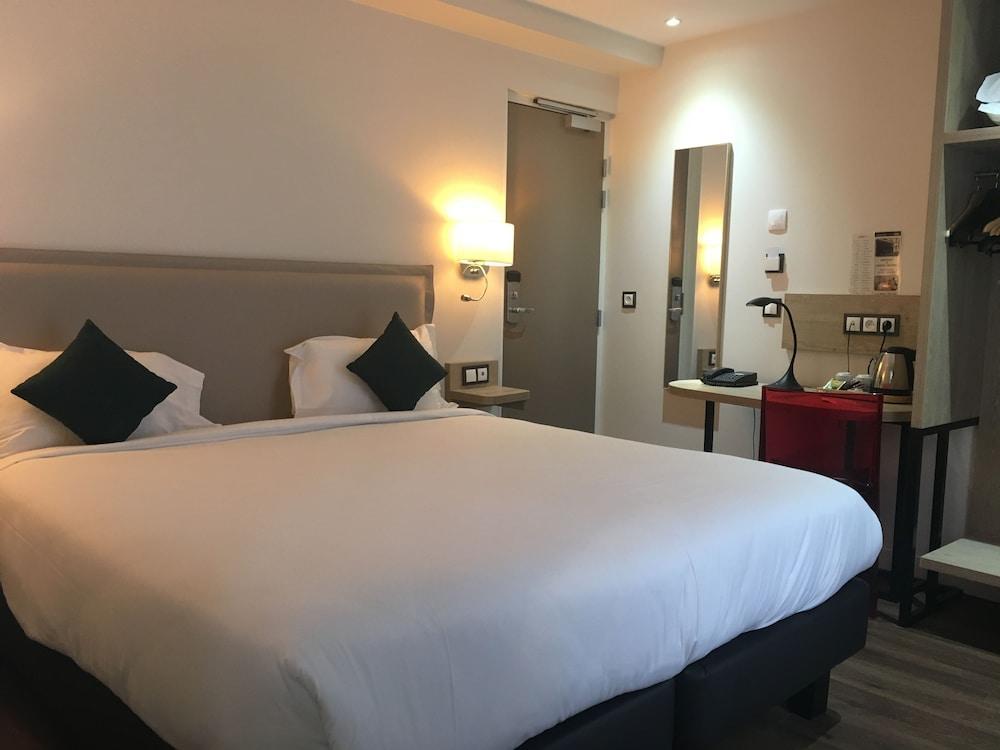 Courcelles Mederic Hotel Paris Bagian luar foto