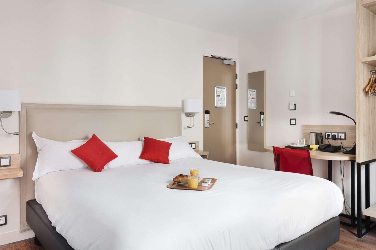 Courcelles Mederic Hotel Paris Bagian luar foto