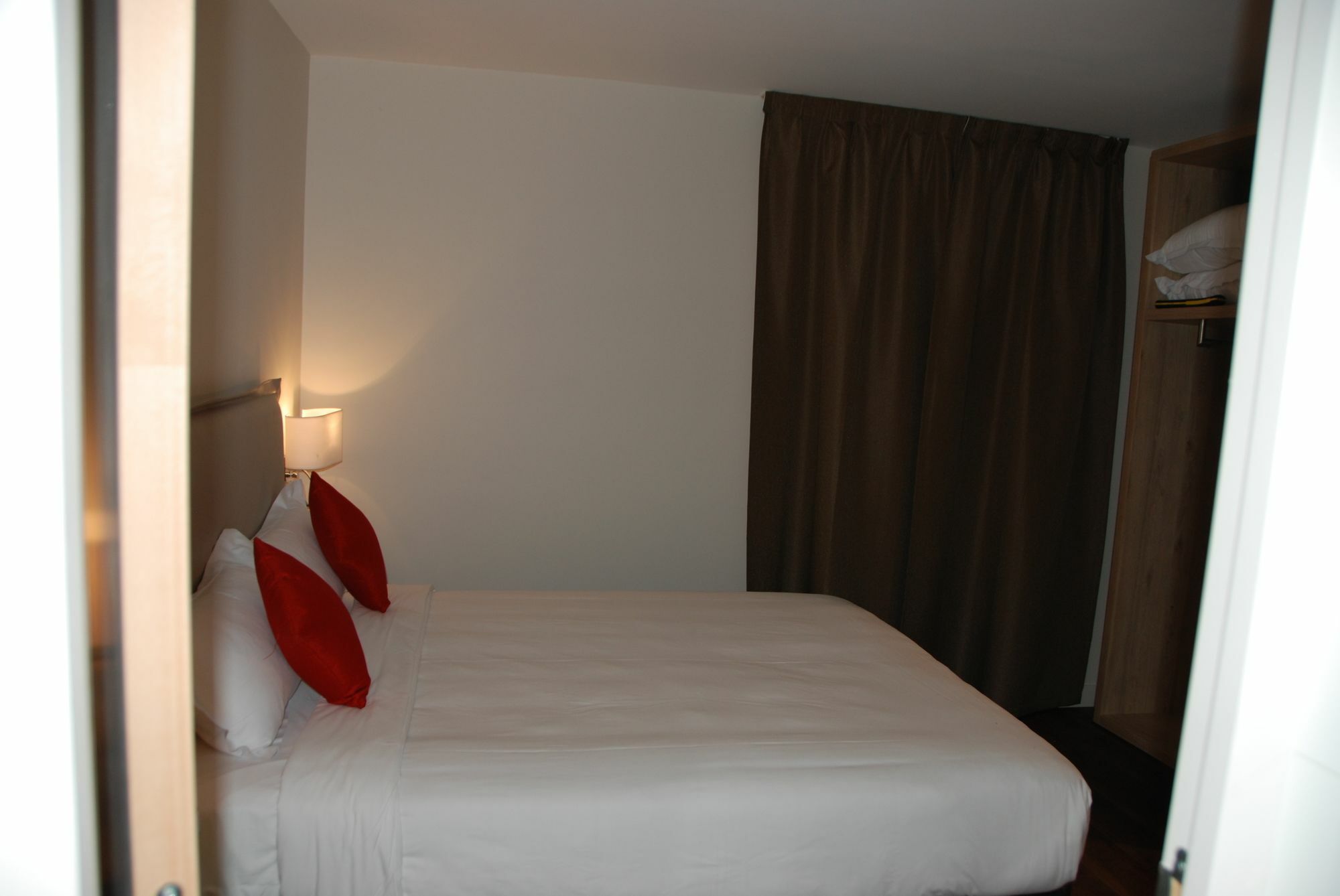 Courcelles Mederic Hotel Paris Bagian luar foto