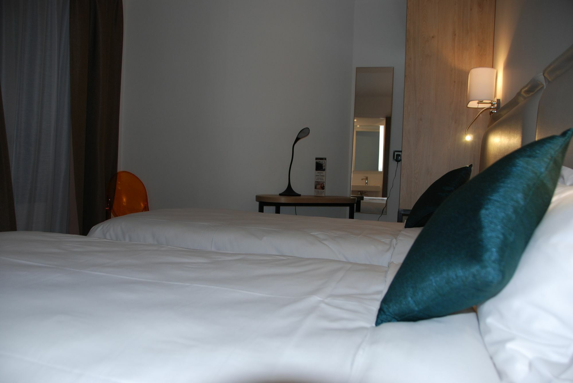 Courcelles Mederic Hotel Paris Bagian luar foto