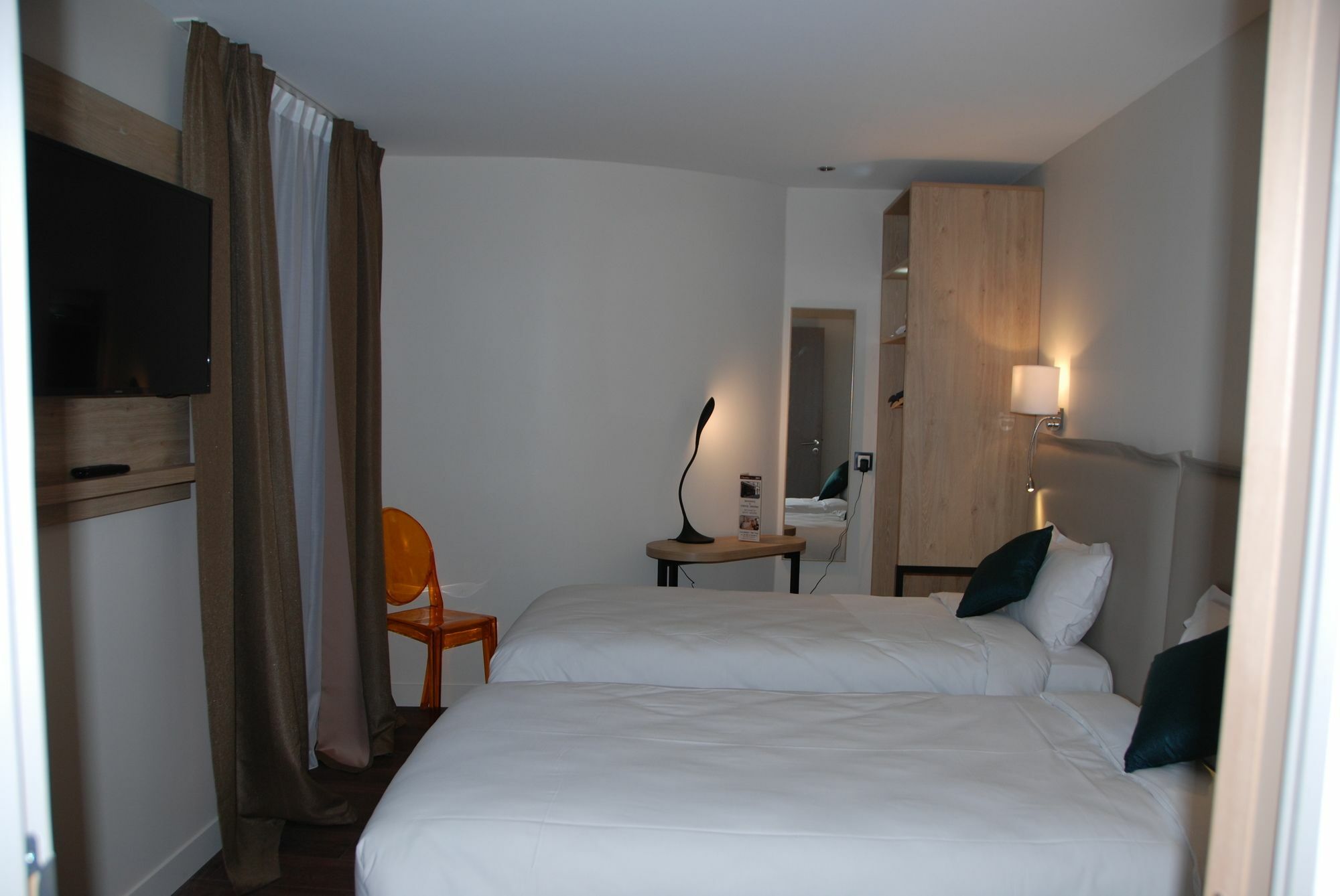 Courcelles Mederic Hotel Paris Bagian luar foto