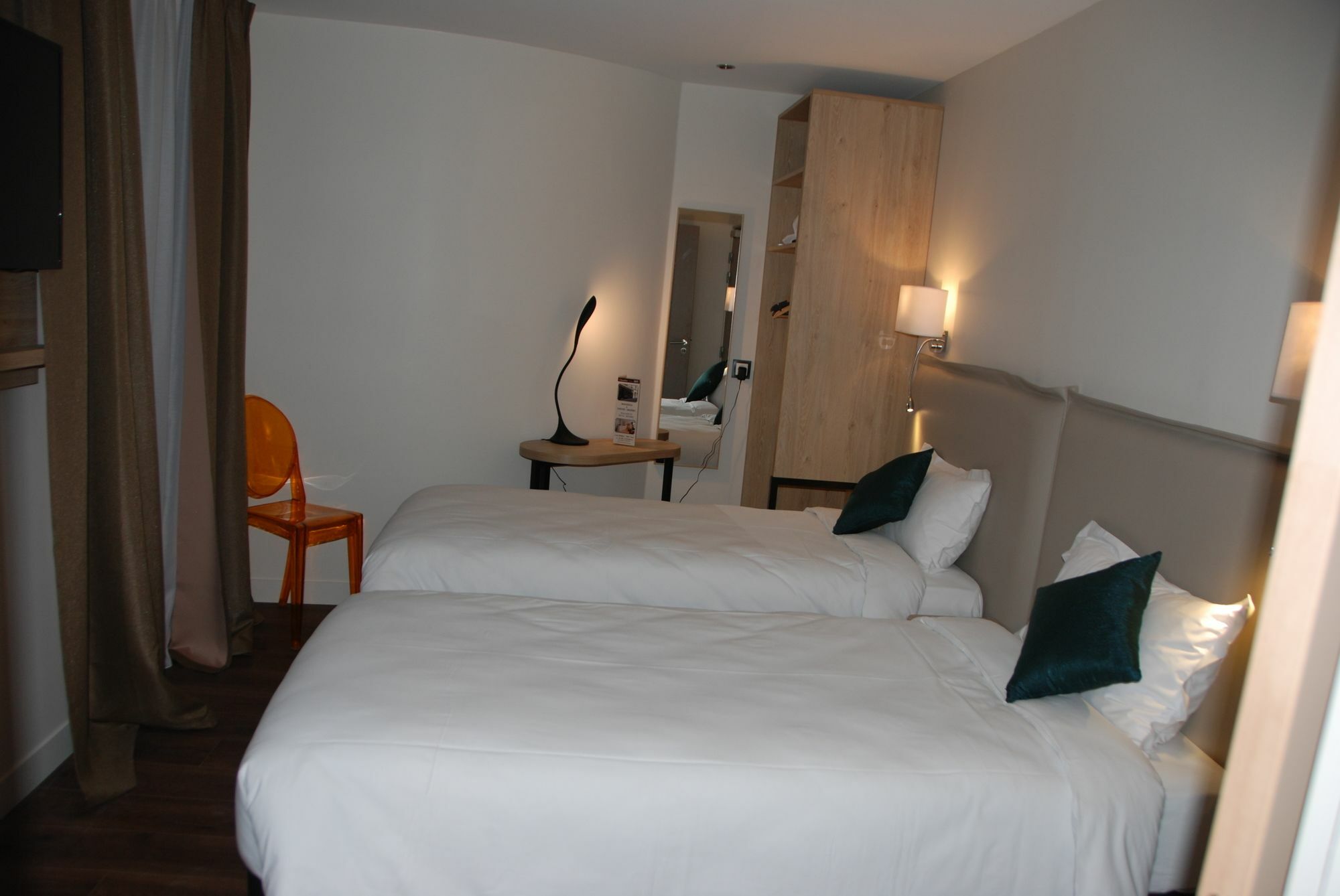 Courcelles Mederic Hotel Paris Bagian luar foto